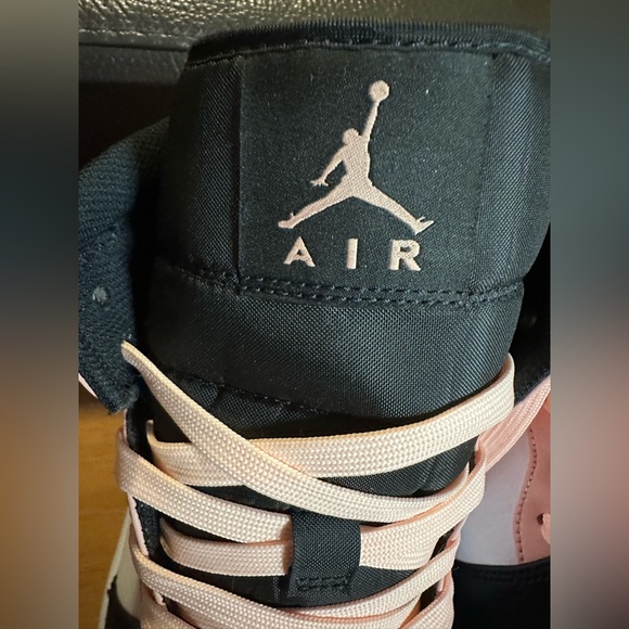 Nike Air Jordan 1 Mid Crimson Tint Arctic Orange Pink/Black Toe Mens 13 Like New - Picture 10 of 12